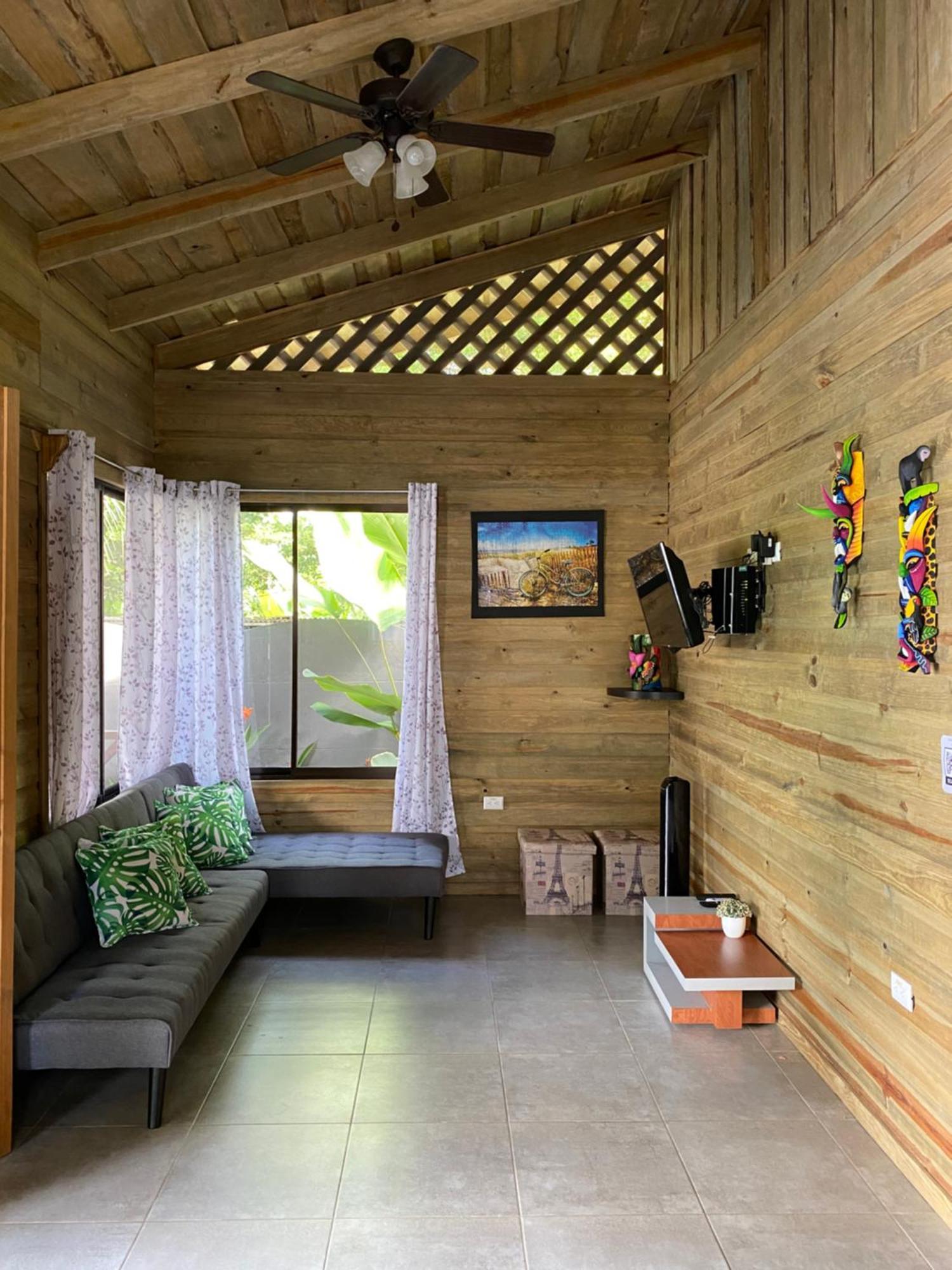 Cabaña ValFio Bahía Ballena Uvita Exterior foto